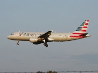 American Airlines - N125UW - 2010 Airbus A320-214 - Albany County (ALB), NY - 09/16/17