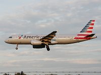 American Airlines - N673AW - 2004 Airbus A320-232 - Albany County (ALB), NY - 09/19/17