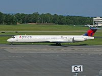 Delta Air Lines - N926DL - 1988 McDonnell Douglas MD-88 - Albany County (ALB), NY - 08/05/16