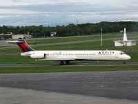 Delta Air Lines - N940DL - 1989 McDonnell Douglas MD-88 - Albany County (ALB), NY - 09/14/16