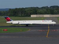 Delta Air Lines - N952DL - 1990 McDonnell Douglas MD-88 - Albany County (ALB), NY - 08/23/16